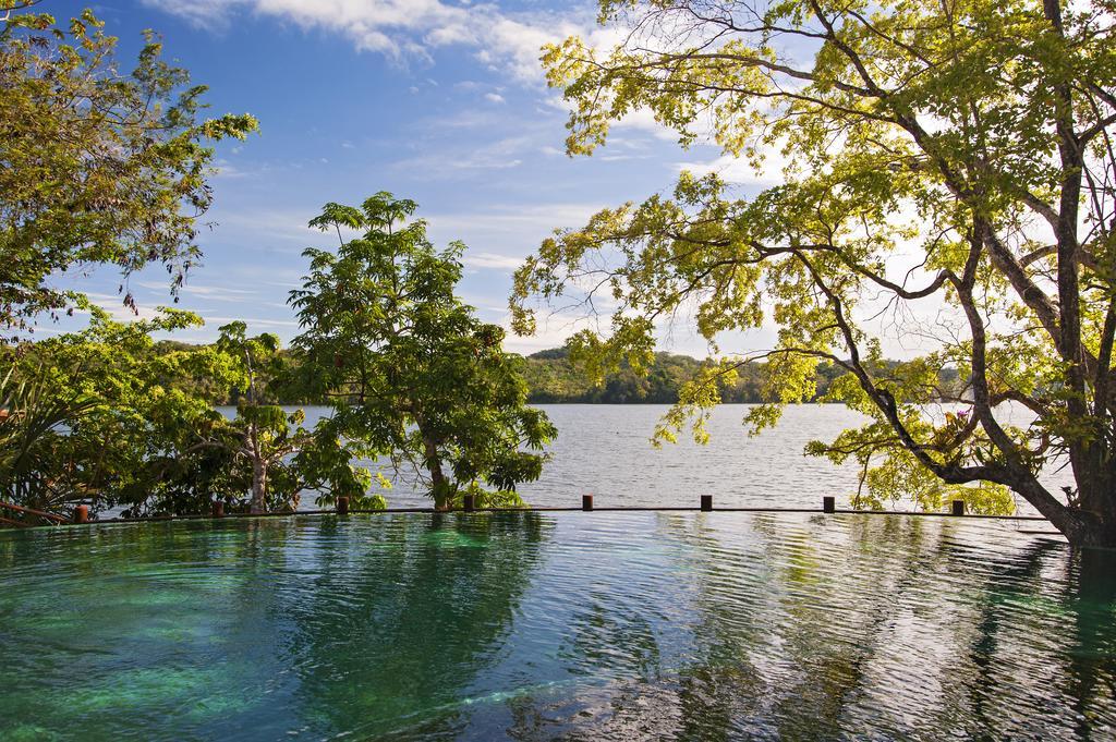 Las Lagunas Boutique Hotel Flores Luaran gambar