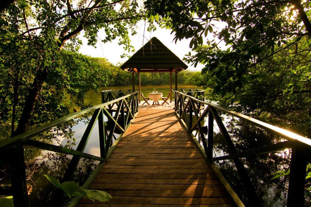 Las Lagunas Boutique Hotel Flores Luaran gambar