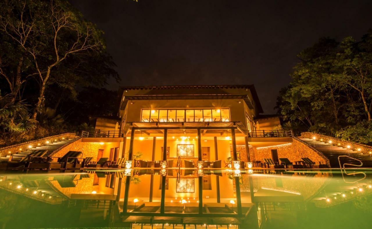 Las Lagunas Boutique Hotel Flores Luaran gambar