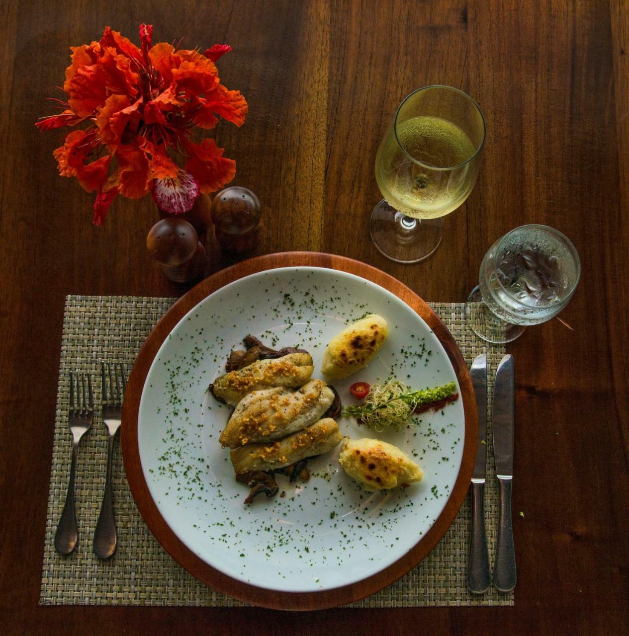 Las Lagunas Boutique Hotel Flores Luaran gambar